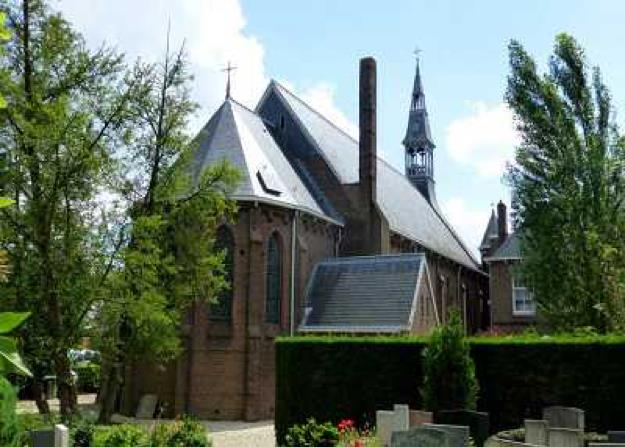 https://meenhuisvdkraan.nl/wp-content/uploads/2022/12/Rooms-Katholieke-Begraafplaats-Rhoon.jpg